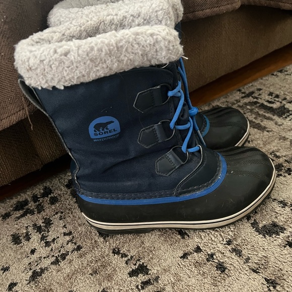 Sorell women boots in good used condition women size7 - Picture 8 of 12